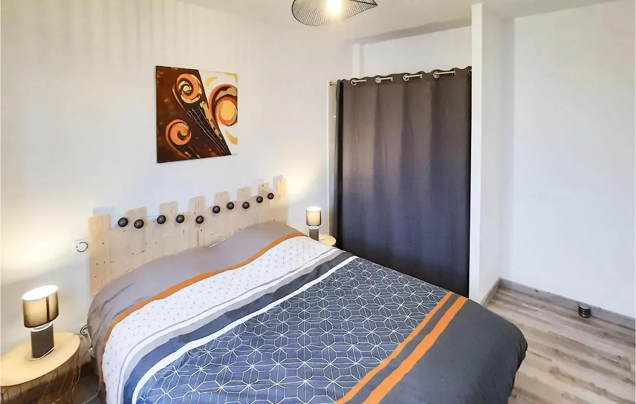 Holiday home 3 Bedroom Awesome Home In Plouguerneau