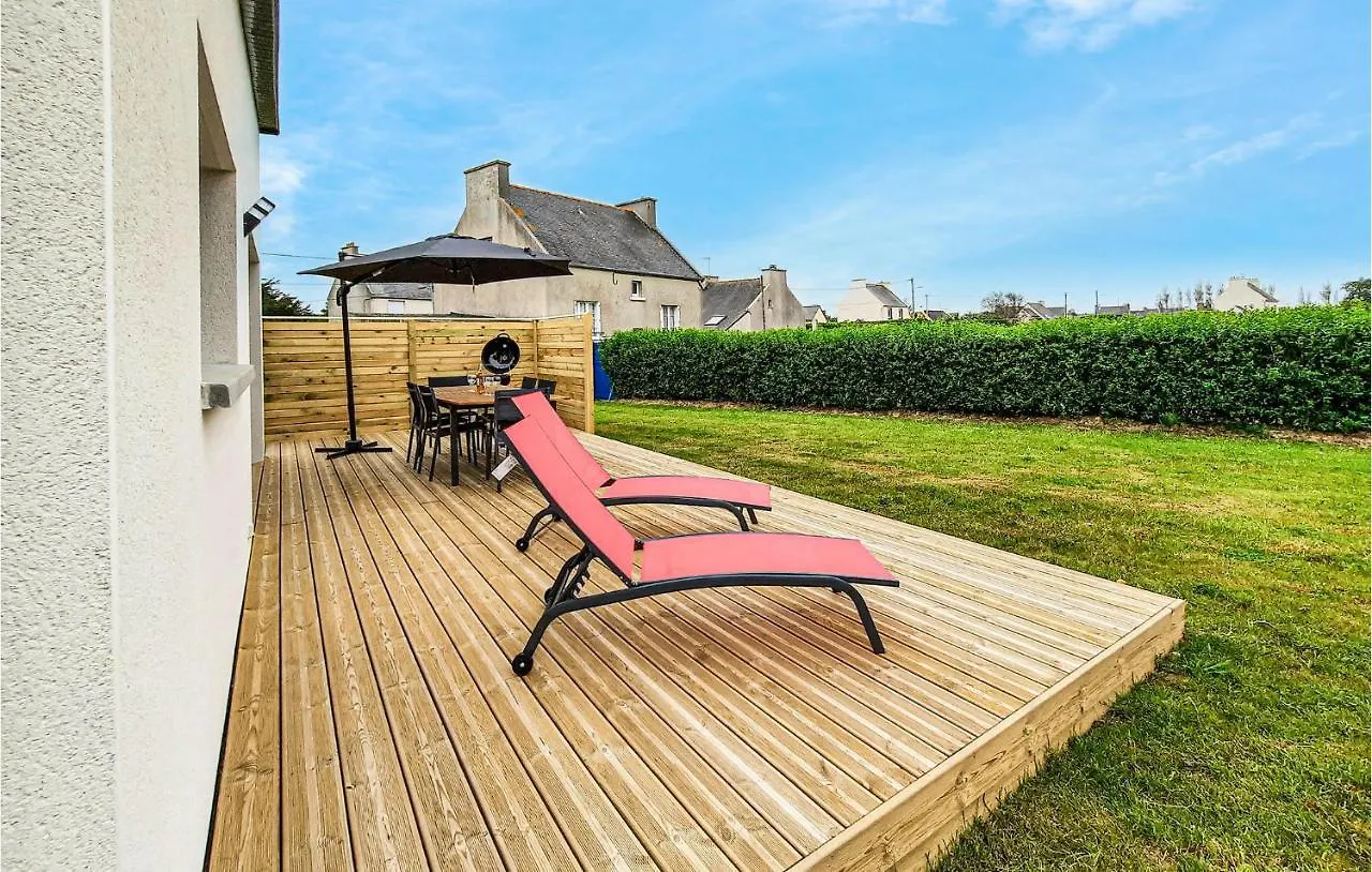 3 Bedroom Awesome Home In Plouguerneau Holiday home